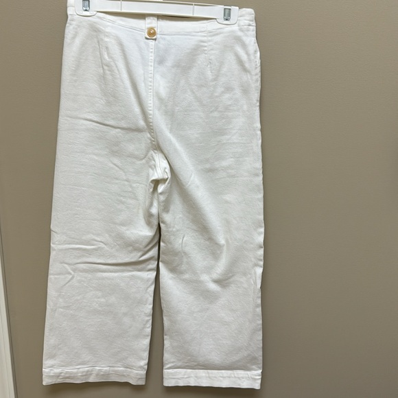White wide leg capris - Picture 5 of 5